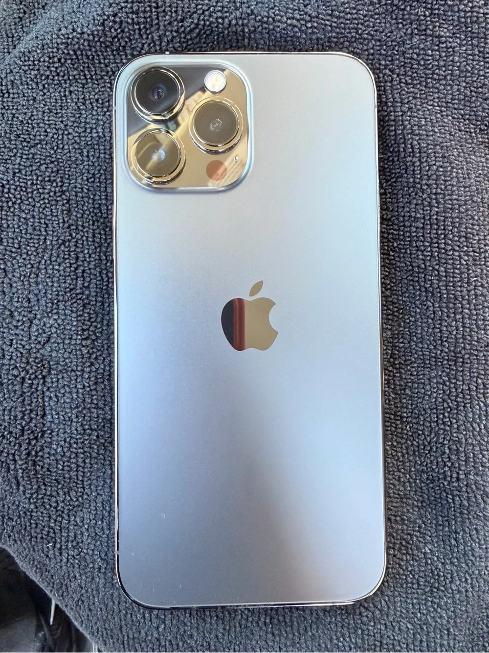 Apple iPhone 13 ProMax in EXCELLENT Condition UNLOCKED.